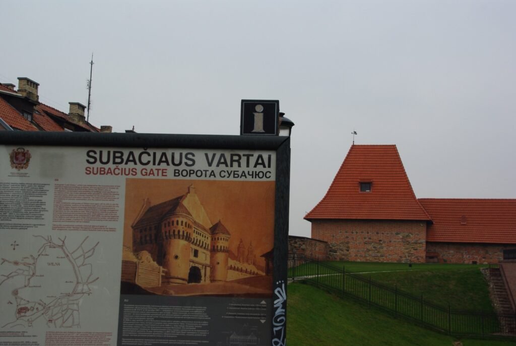 Vilniaus gynybinės sienos takais