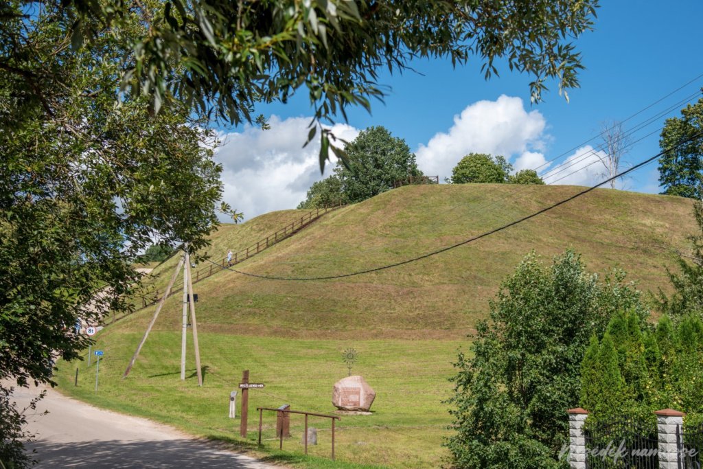 Pėsčiųjų maršrutas "Per kabančius tiltus"