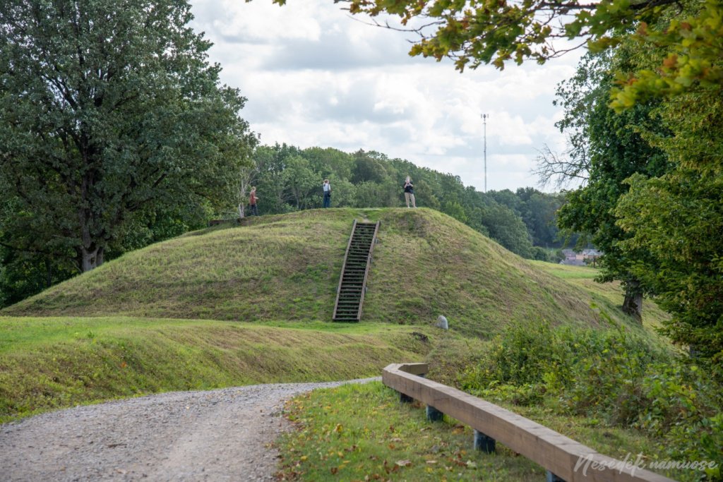 Pėsčiųjų maršrutas "Per kabančius tiltus"