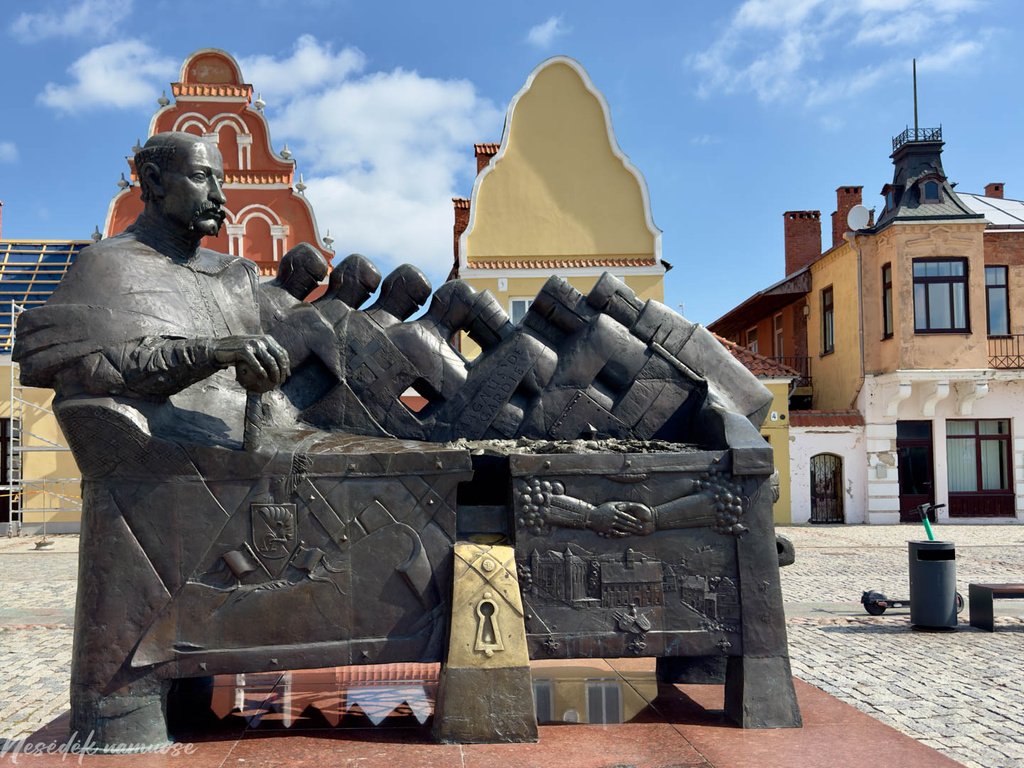 Didžiosios rinkos aikštė Kėdainiuose