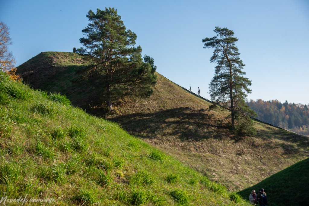 Kernavės piliakalniai