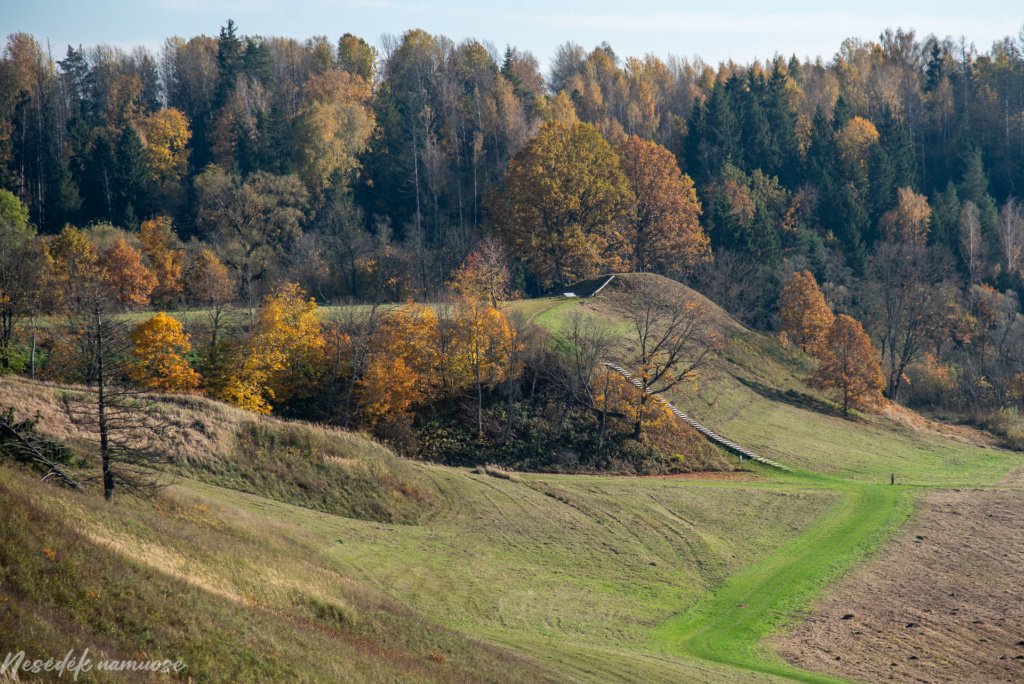 Kernavės piliakalniai