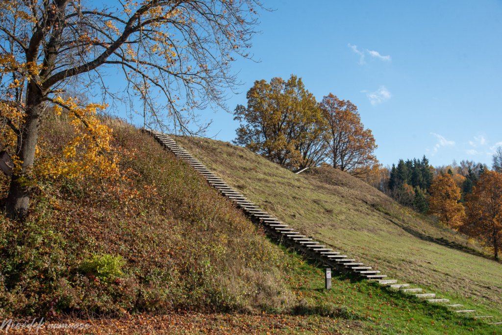 Kernavės piliakalniai